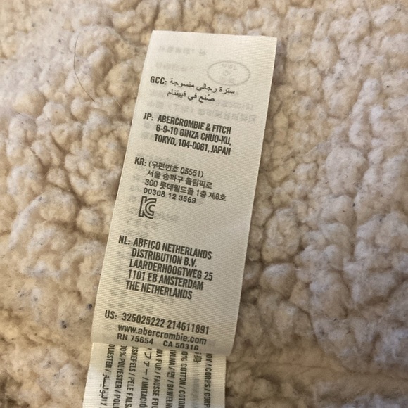 Hollister flannel Sherpa lined plaid jacket women’s large black red - Picture 5 of 10